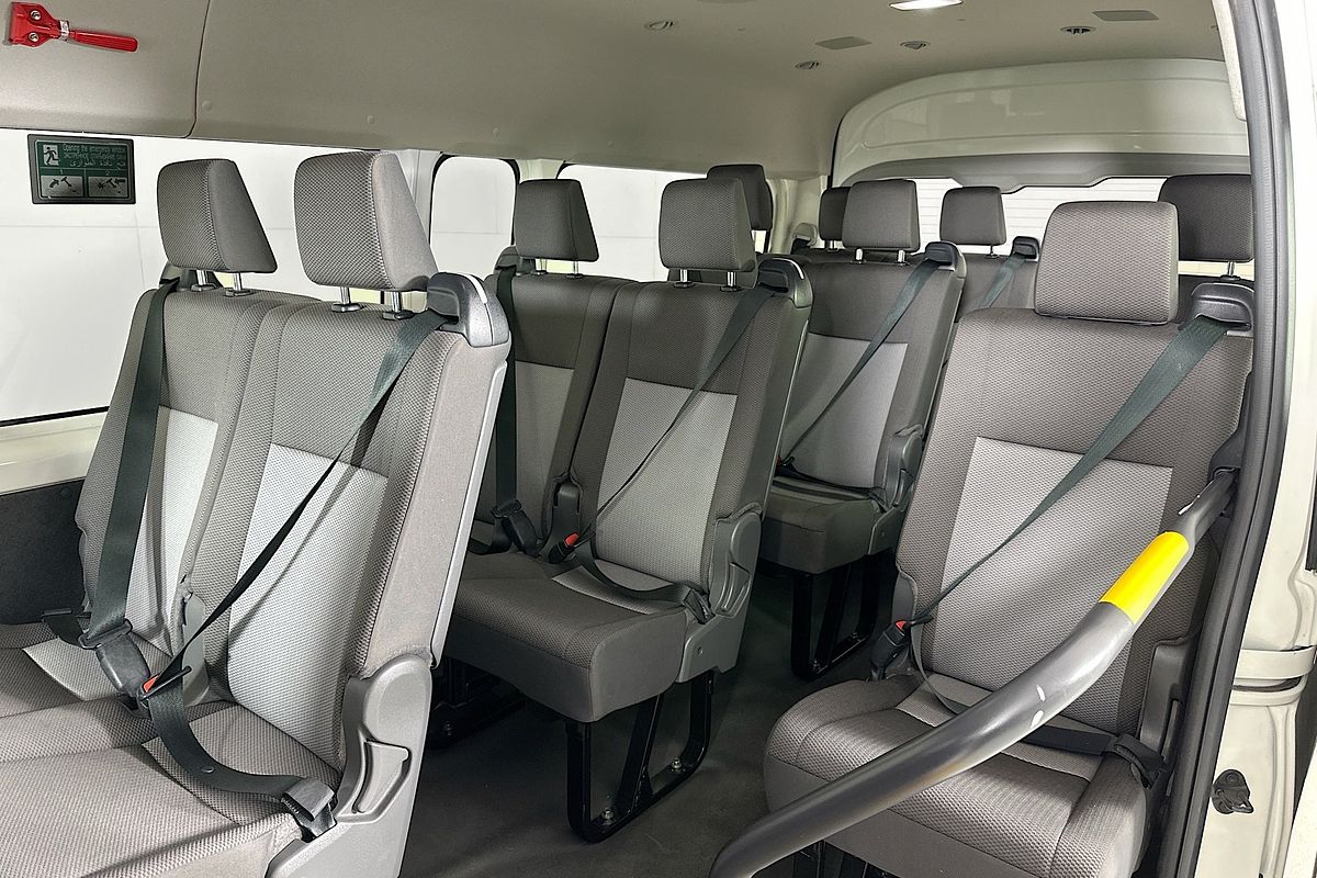 2021 Toyota HIACE SLWB COMMUTER (12 SEATS) GDH322R