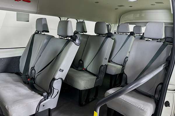 2021 Toyota HIACE SLWB COMMUTER (12 SEATS) GDH322R