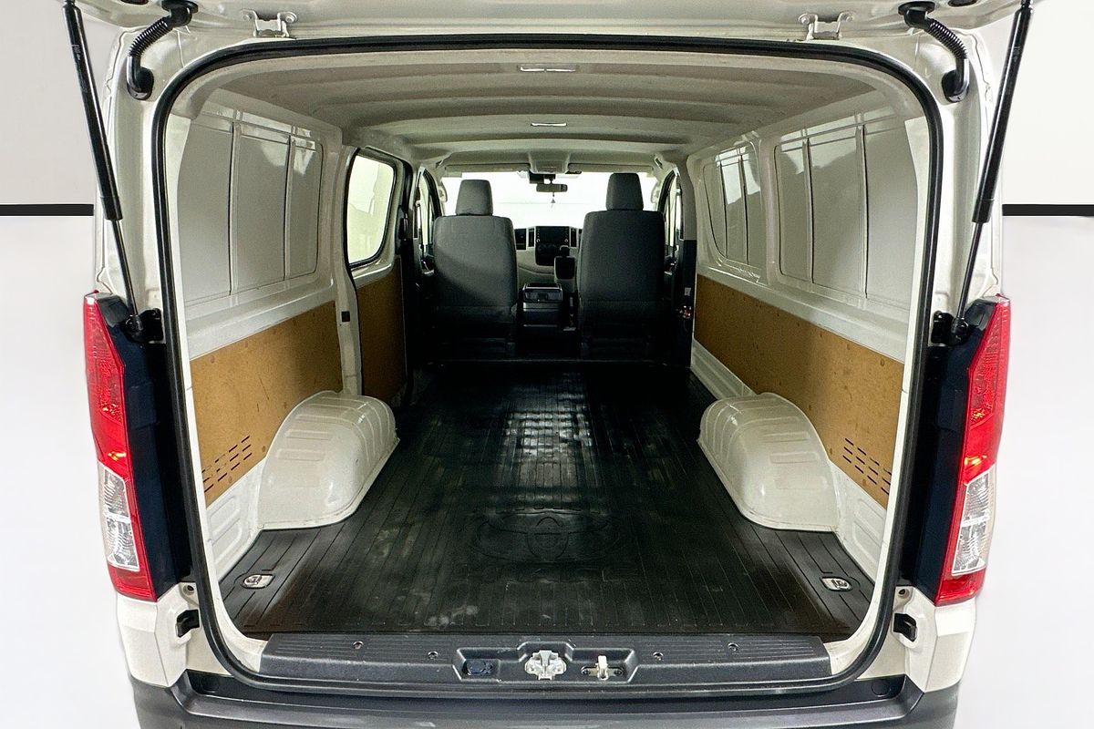 2023 Toyota HIACE LWB GDH300R LWB