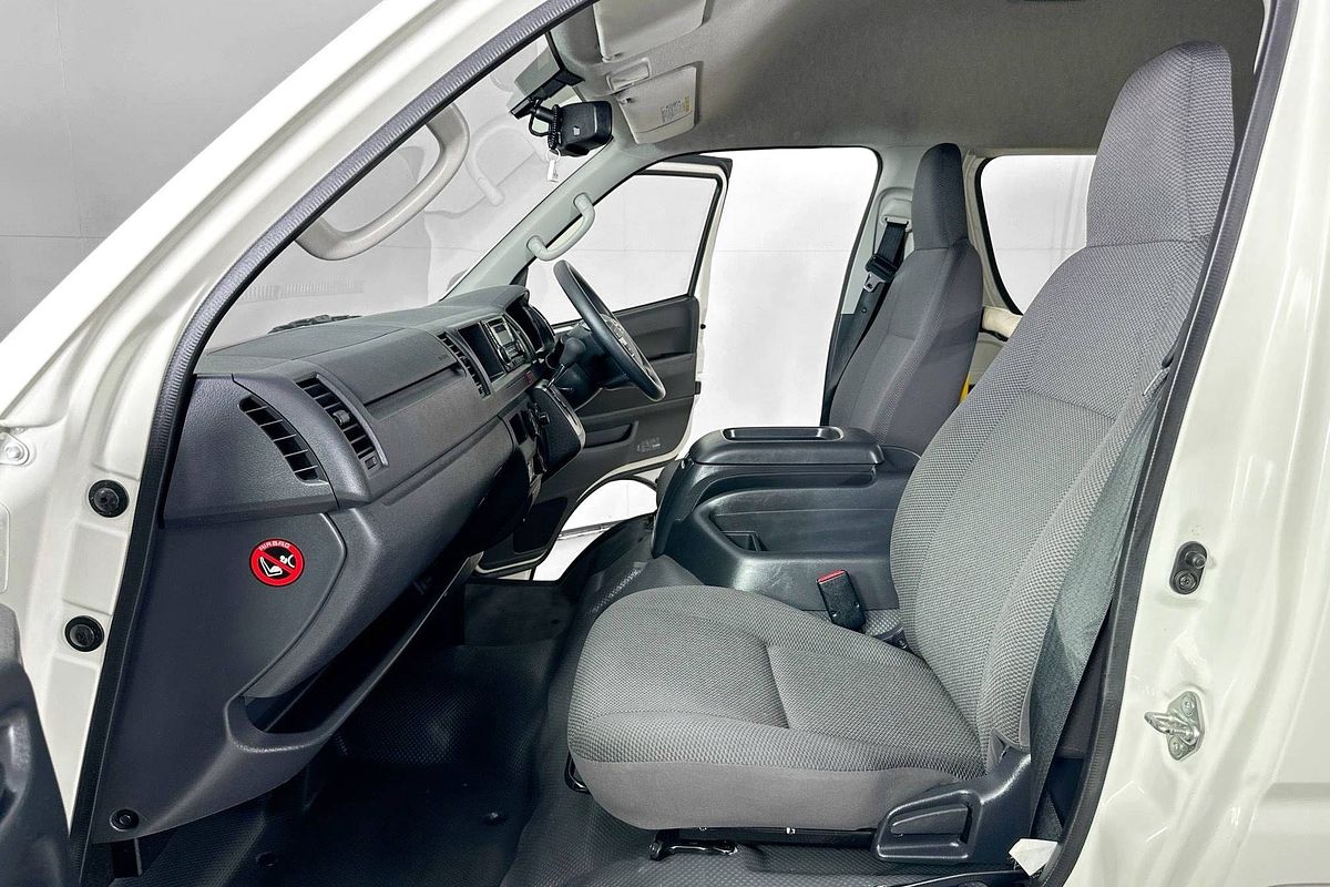 2017 Toyota Hiace COMMUTER KDH223R MY16