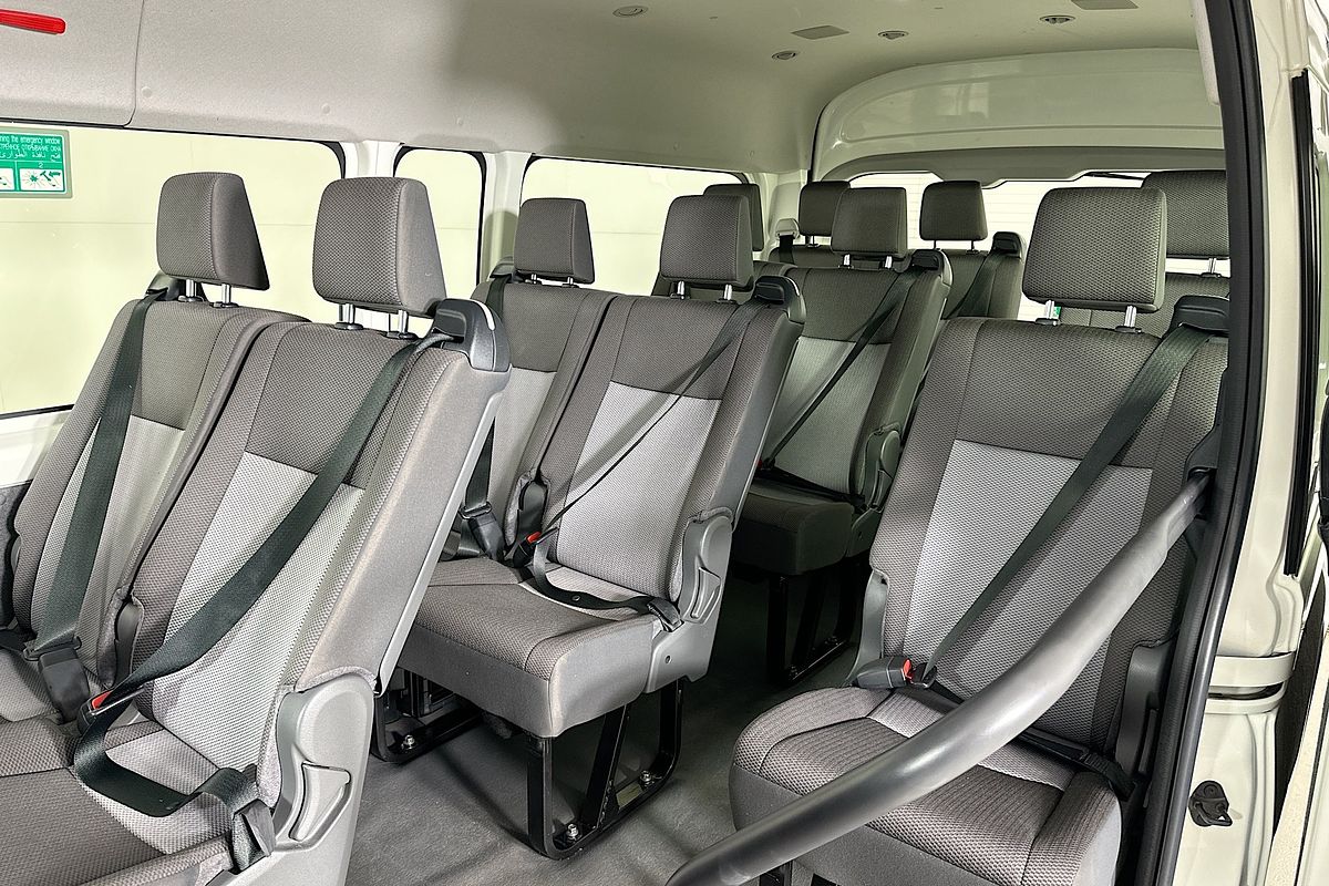 2022 Toyota Hiace SLWB COMMUTER (12 SEATS) GDH322R