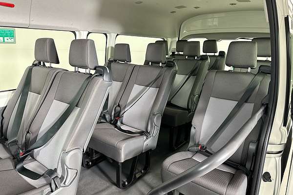 2022 Toyota Hiace SLWB COMMUTER (12 SEATS) GDH322R