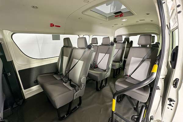 2023 Toyota Hiace SLWB COMMUTER (12 SEATS) GDH322R