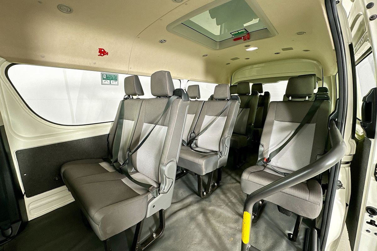 2020 Toyota Hiace COMMUTER (12 SEATS) GDH322R