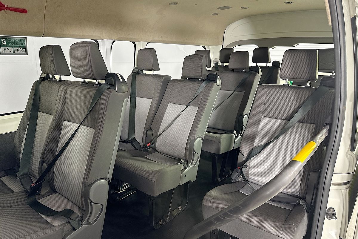 2021 Toyota Hiace SLWB COMMUTER (12 SEATS) GDH322R