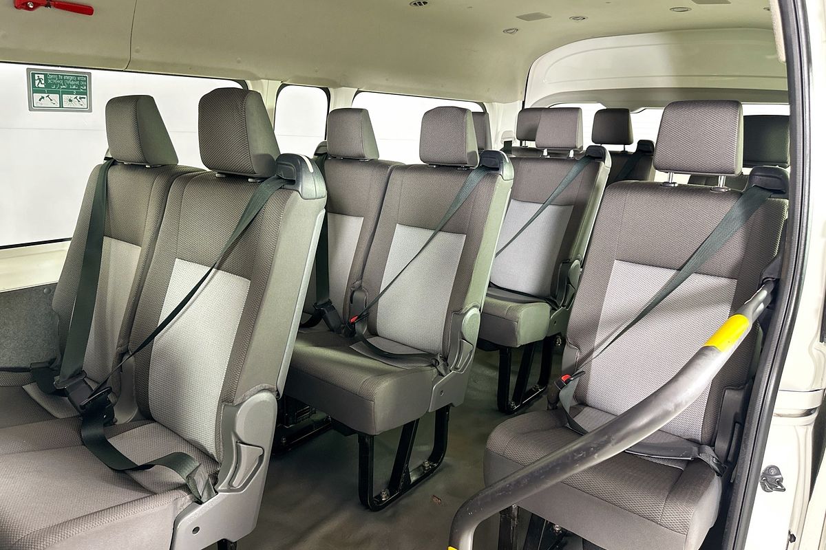 2022 Toyota Hiace SLWB COMMUTER (12 SEATS) GDH322R