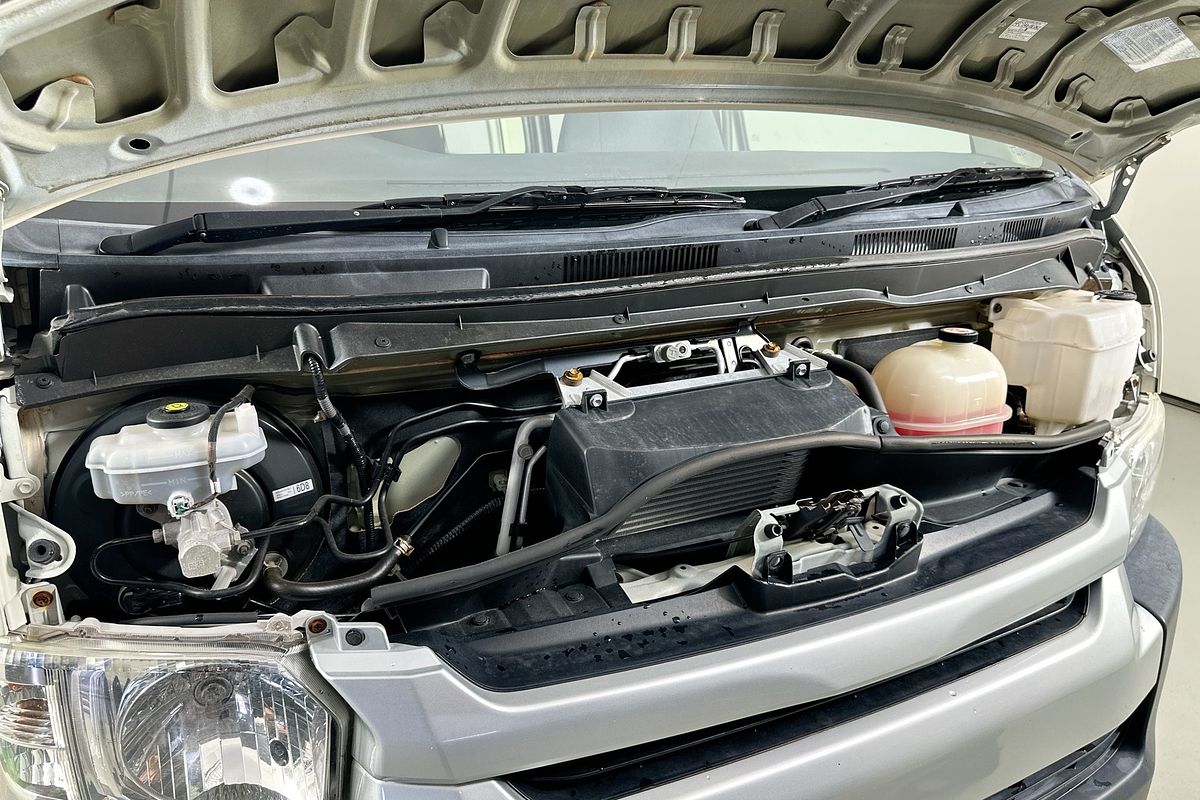 2018 Toyota HIACE COMMUTER (12 SEATS) KDH223R MY16 ELWB High Roof