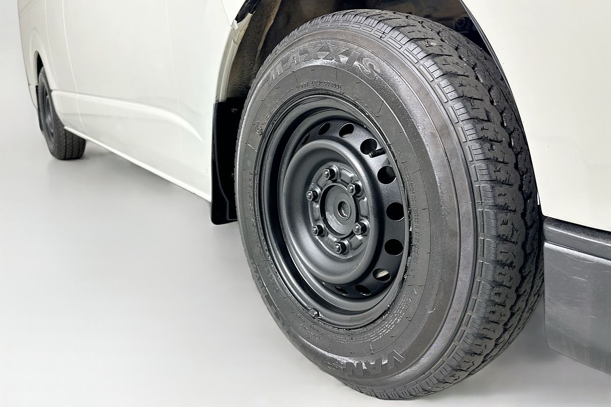 2018 Toyota Hiace COMMUTER (12 SEATS) KDH223R MY16