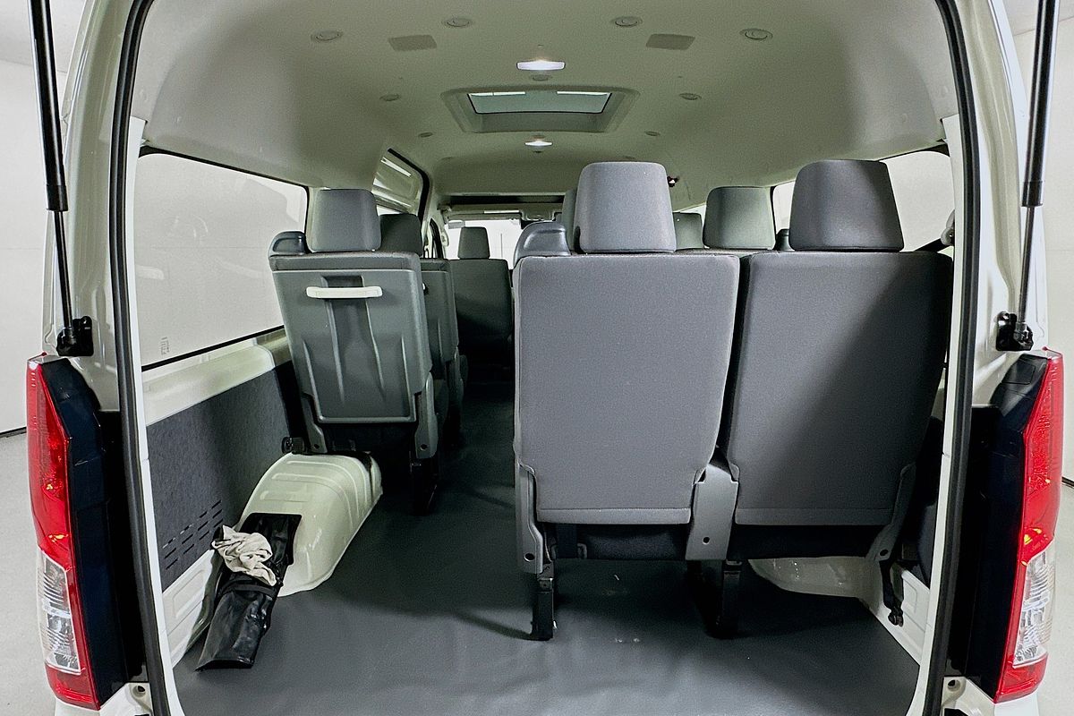 2025 Toyota Hiace SLWB COMMUTER (12 SEATS) GDH322R