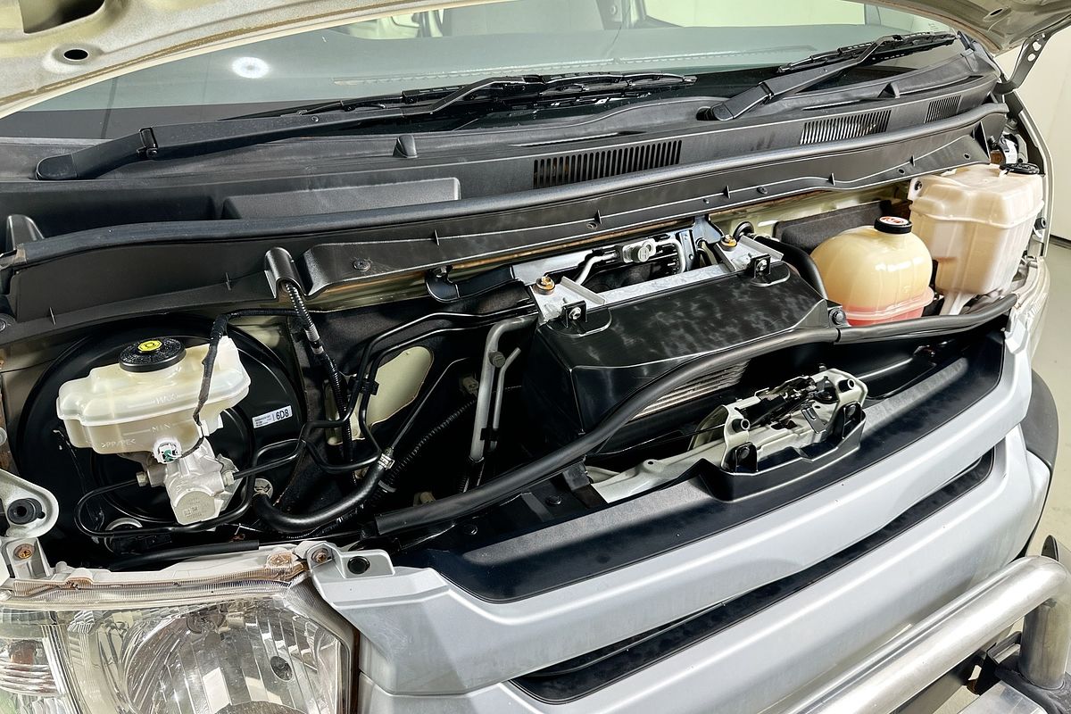 2019 Toyota HIACE COMMUTER KDH223R MY16 ELWB