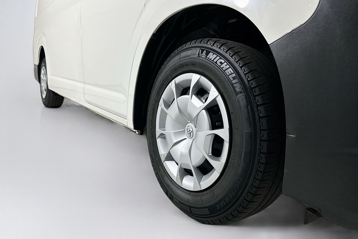 2023 Toyota HIACE LWB GDH300R LWB