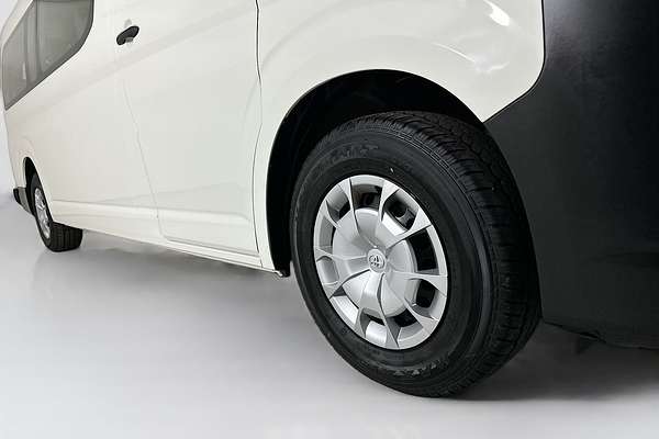 2022 Toyota Hiace SLWB COMMUTER (12 SEATS) GDH322R