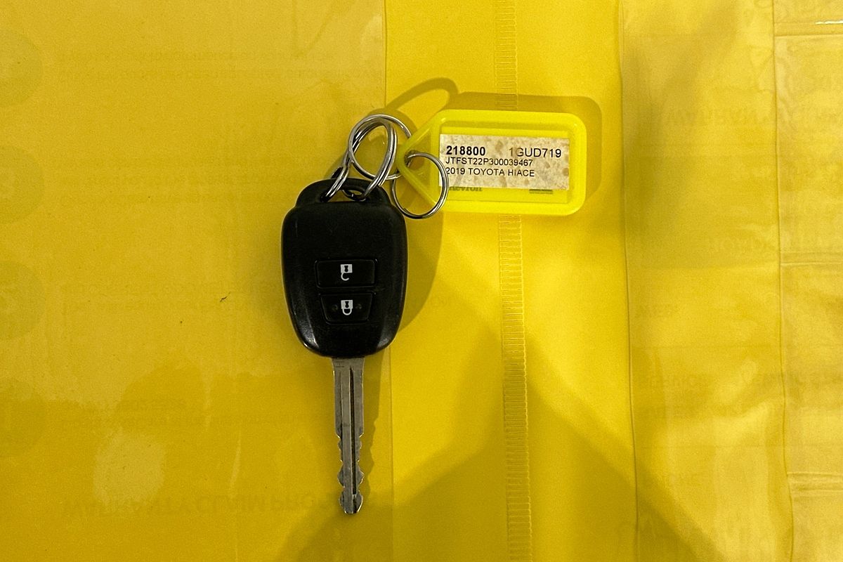 2019 Toyota HIACE COMMUTER KDH223R MY16 ELWB High Roof