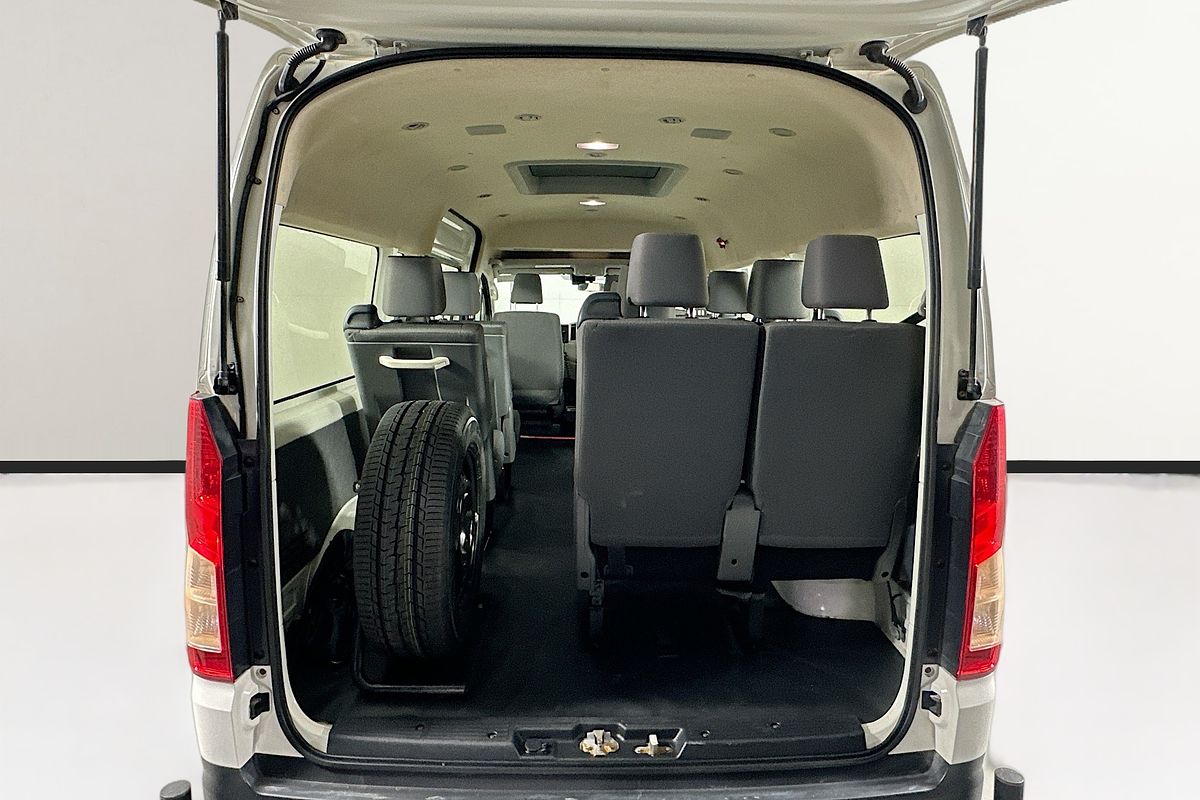 2021 Toyota Hiace SLWB COMMUTER (12 SEATS) GDH322R