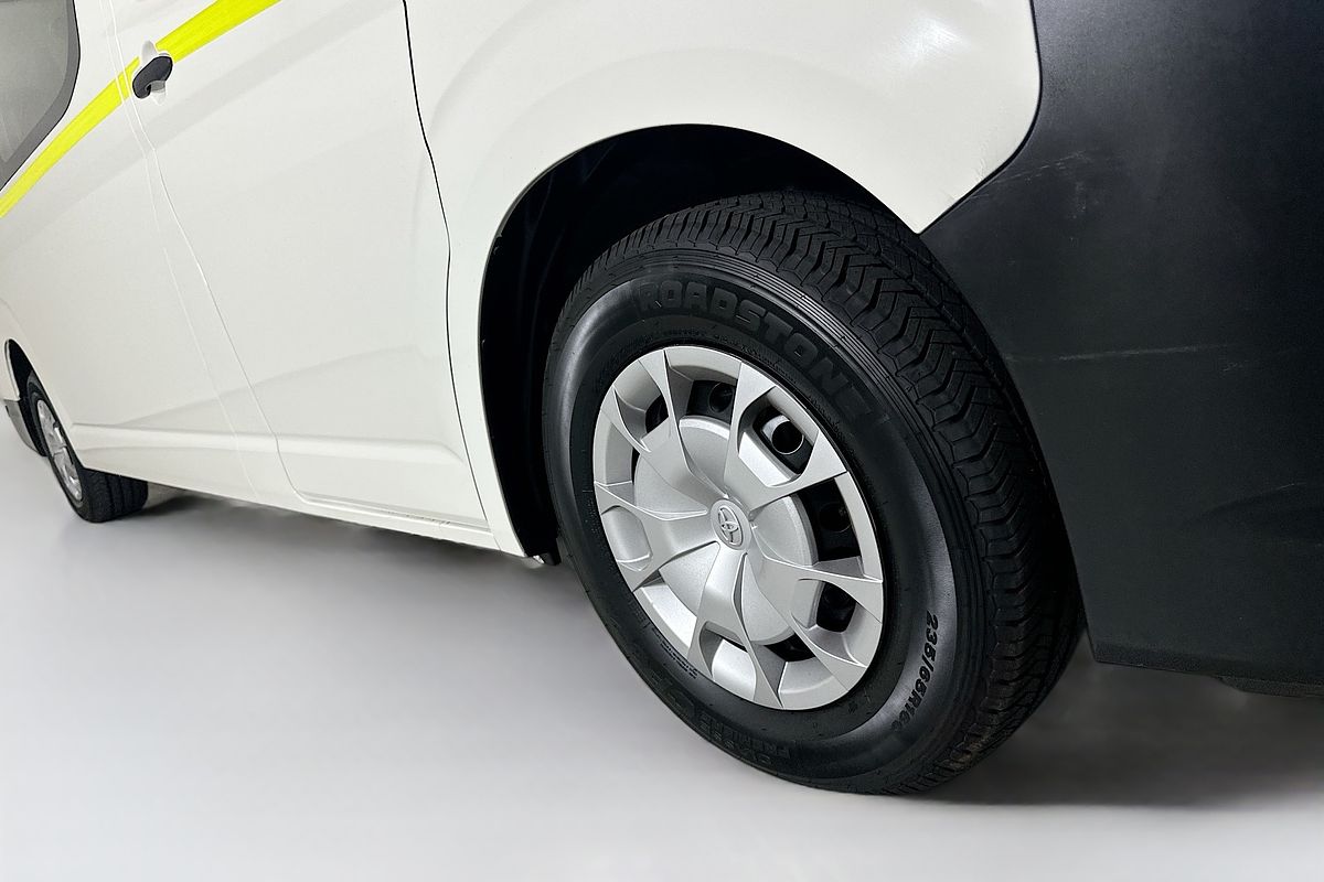 2021 Toyota Hiace SLWB COMMUTER (12 SEATS) GDH322R