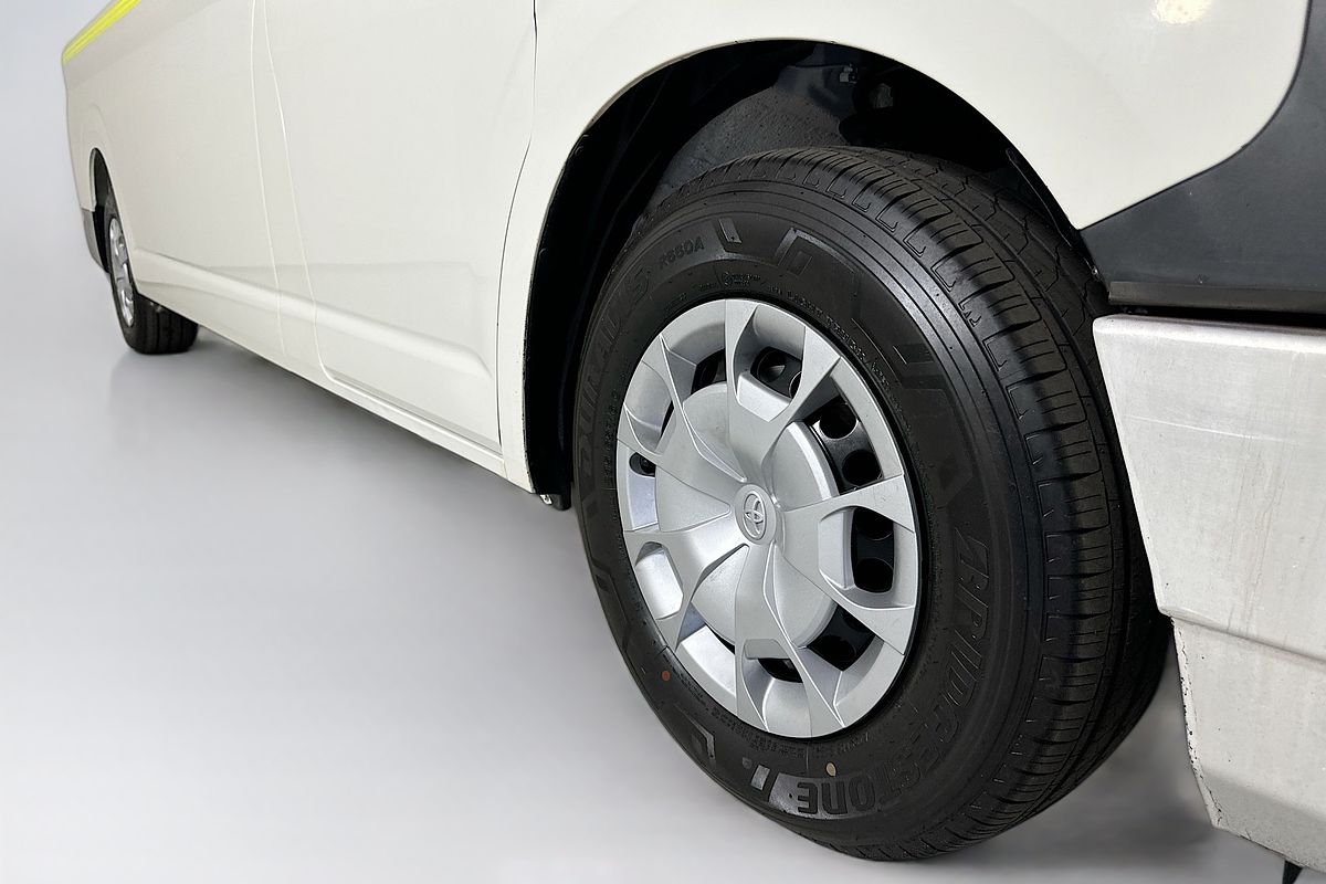 2021 Toyota Hiace SLWB COMMUTER (12 SEATS) GDH322R