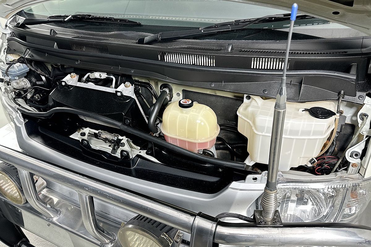 2018 Toyota HIACE COMMUTER (12 SEATS) KDH223R MY16 ELWB High Roof