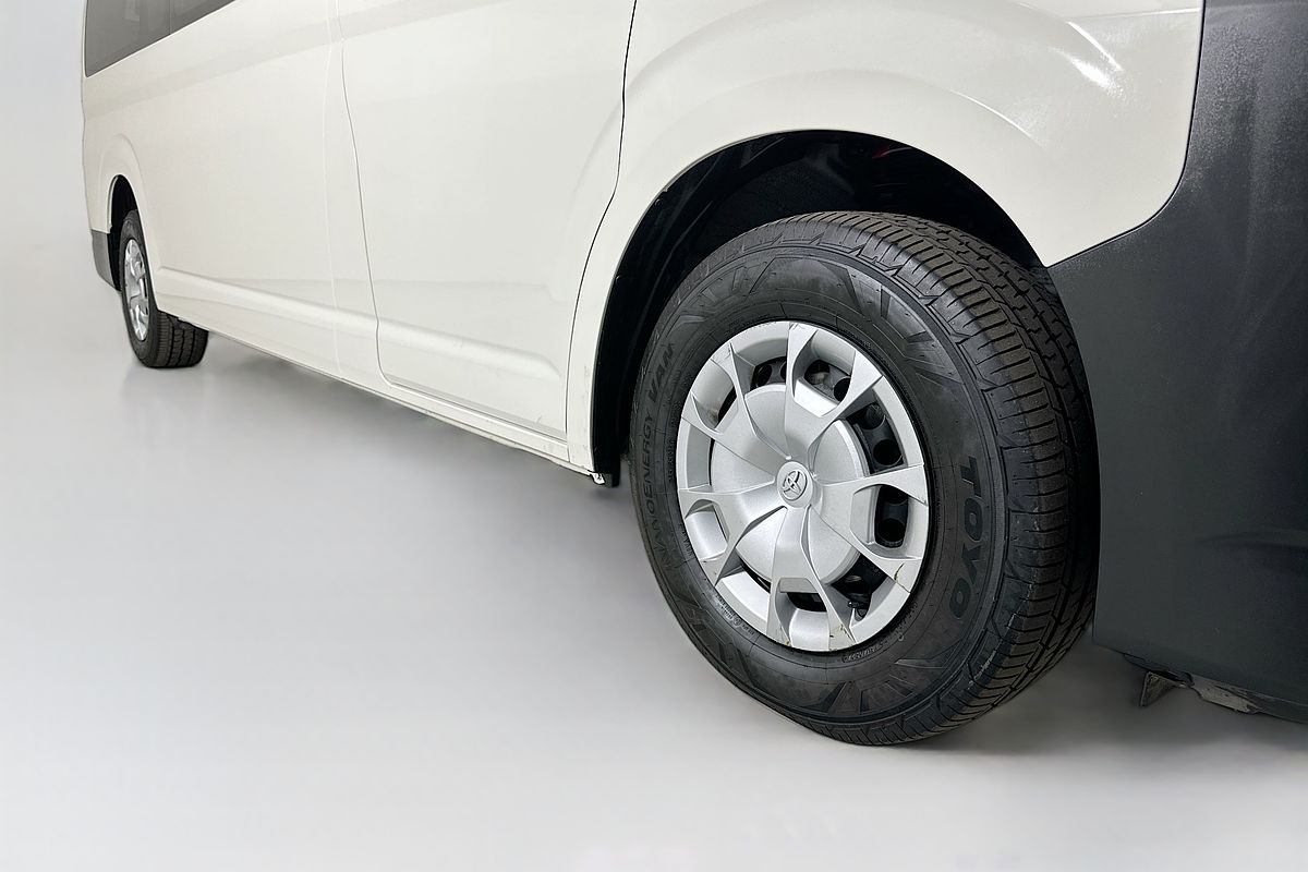 2021 Toyota HIACE SLWB COMMUTER (12 SEATS) GDH322R