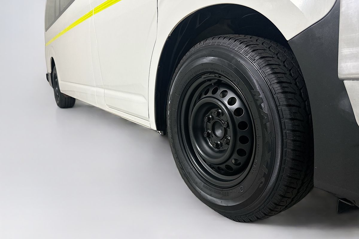 2022 Toyota Hiace SLWB COMMUTER (12 SEATS) GDH322R