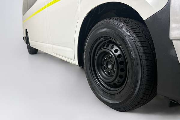 2022 Toyota Hiace SLWB COMMUTER (12 SEATS) GDH322R