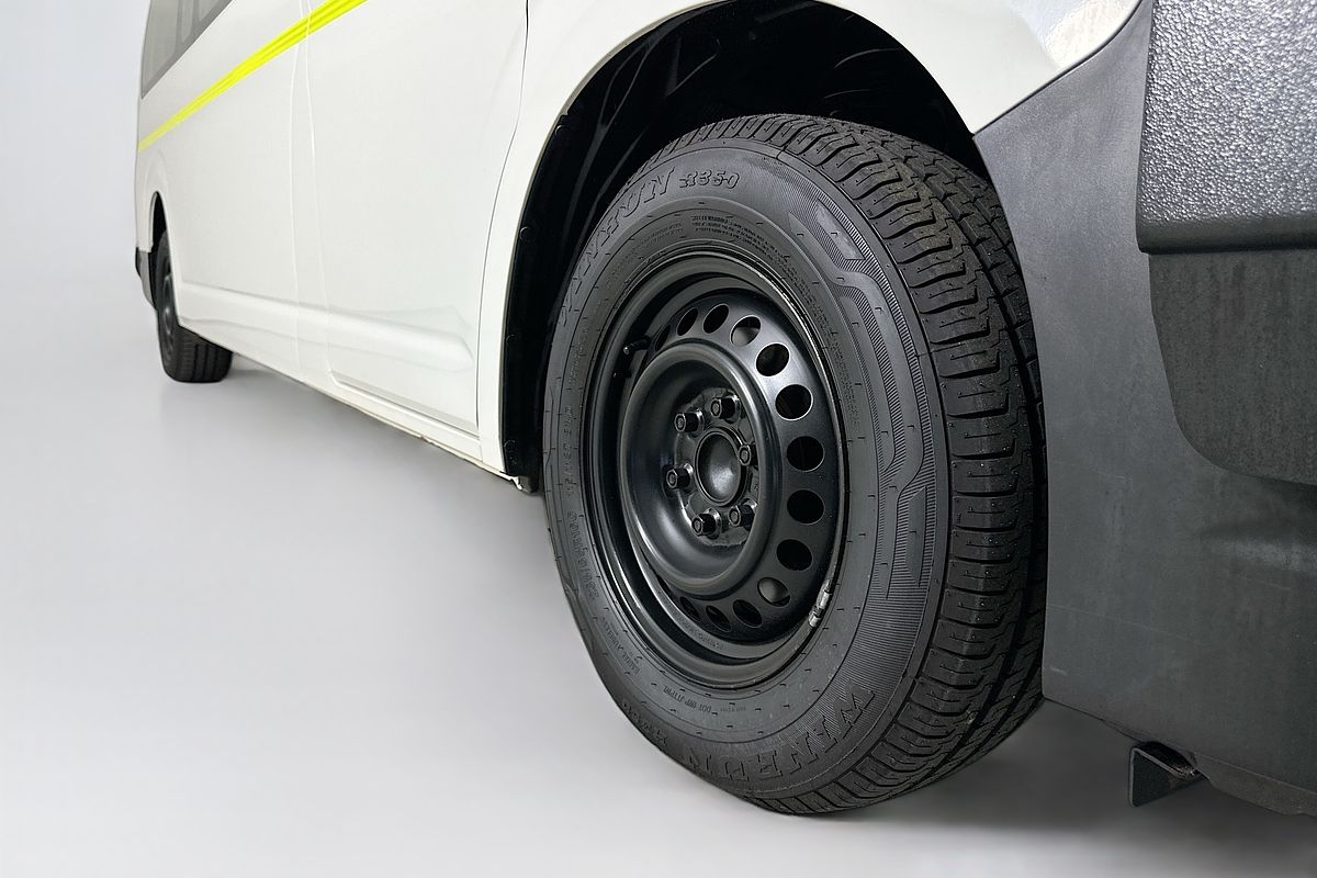 2021 Toyota Hiace SLWB COMMUTER (12 SEATS) GDH322R
