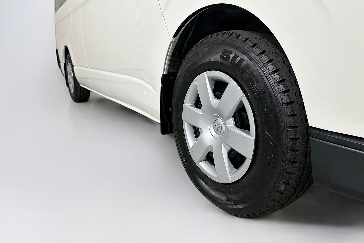 2018 Toyota HIACE COMMUTER KDH223R MY16 ELWB High Roof