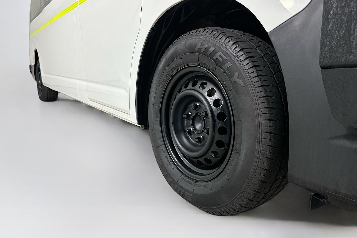 2021 Toyota Hiace SLWB COMMUTER (12 SEATS) GDH322R