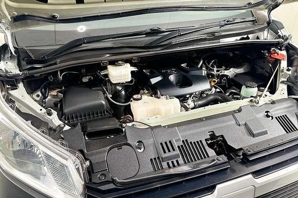 2021 Toyota Hiace SLWB COMMUTER (12 SEATS) GDH322R