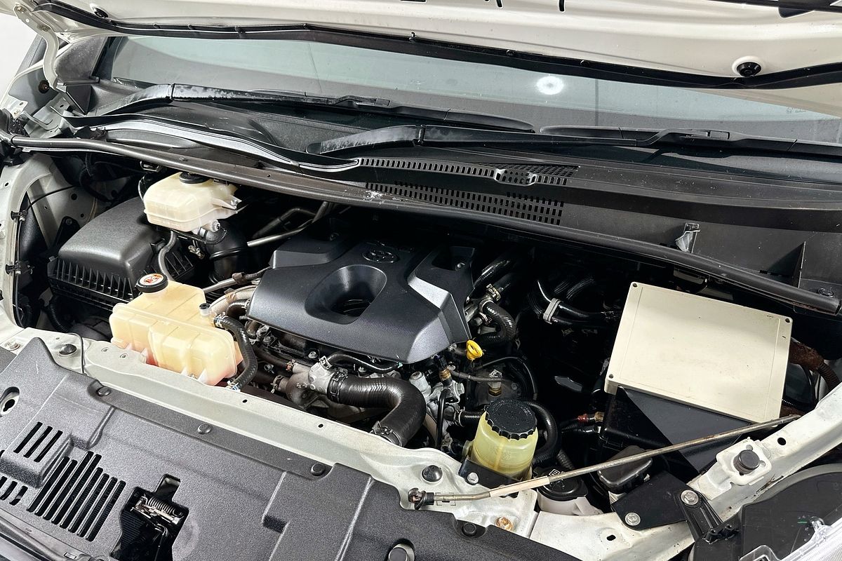 2021 Toyota Hiace SLWB COMMUTER (12 SEATS) GDH322R