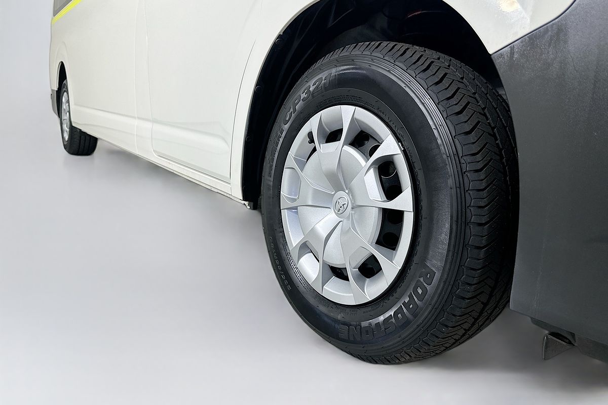 2022 Toyota Hiace SLWB COMMUTER (12 SEATS) GDH322R