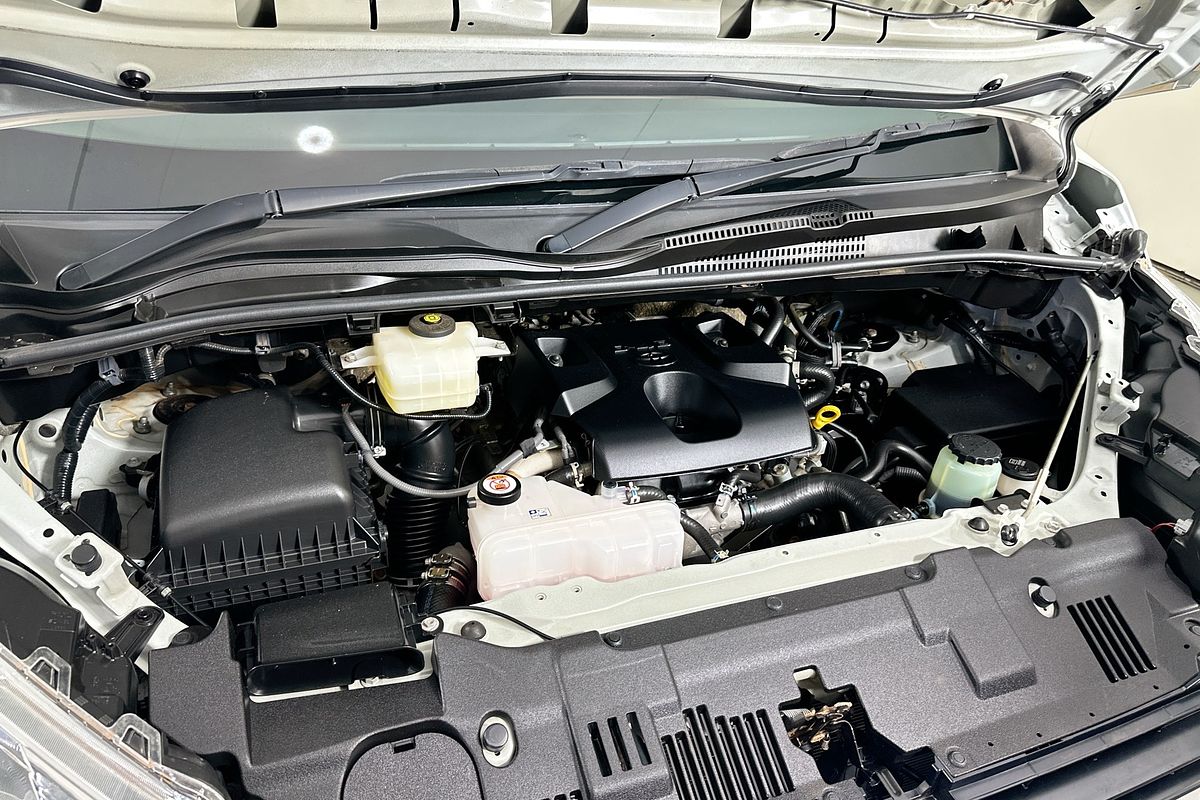 2023 Toyota Hiace SLWB COMMUTER (12 SEATS) GDH322R