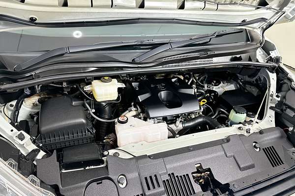 2023 Toyota Hiace SLWB COMMUTER (12 SEATS) GDH322R