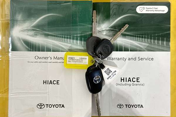 2021 Toyota Hiace SLWB COMMUTER (12 SEATS) GDH322R