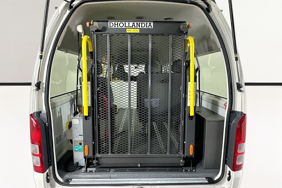 2018 Toyota Hiace COMMUTER (12 SEATS) KDH223R MY16