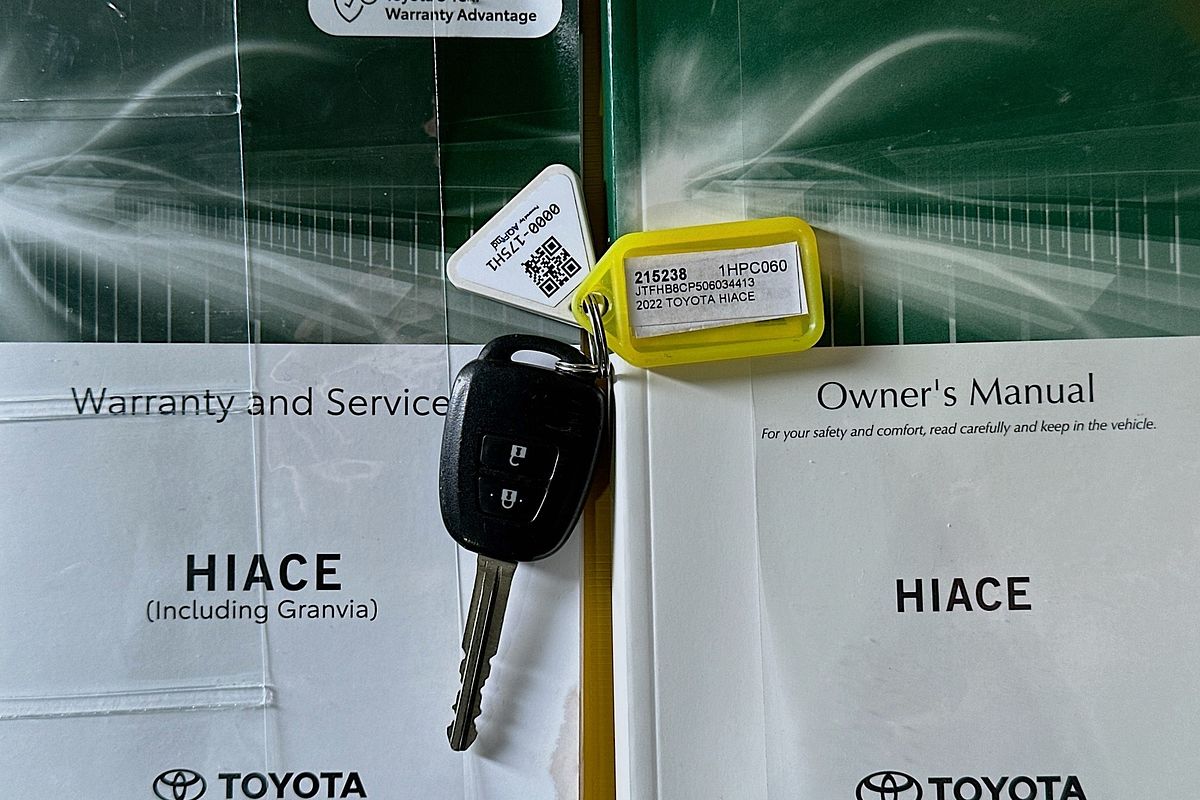 2022 Toyota Hiace SLWB COMMUTER (12 SEATS) GDH322R