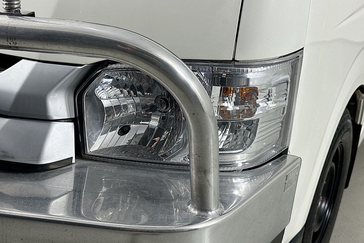 2018 Toyota HIACE COMMUTER (12 SEATS) KDH223R MY16 ELWB High Roof