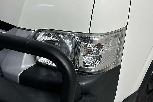 2018 Toyota HIACE COMMUTER KDH223R MY16