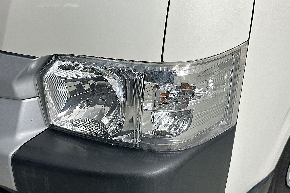 2017 Toyota HIACE COMMUTER TRH223R MY16 ELWB
