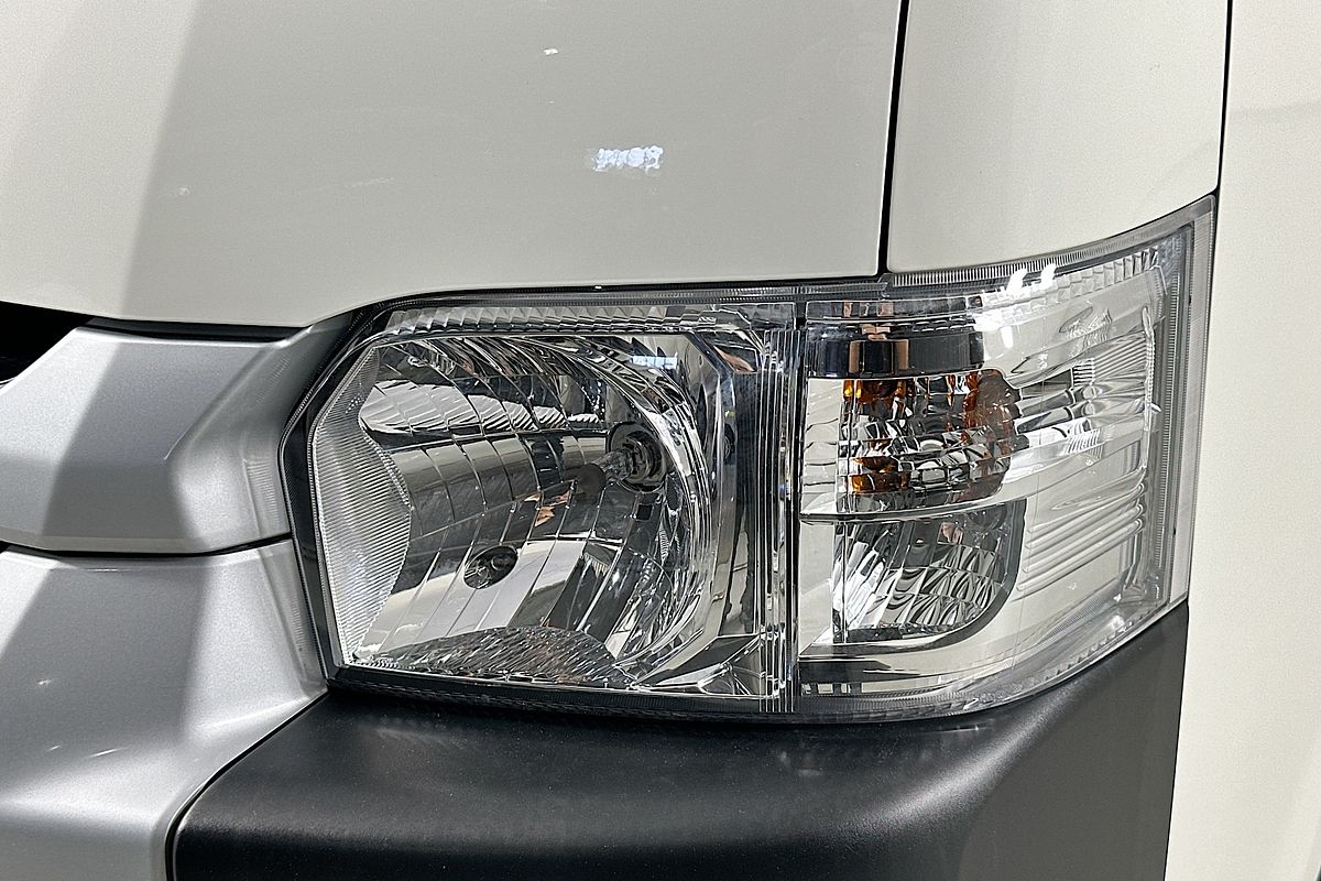 2017 Toyota Hiace COMMUTER KDH223R MY16