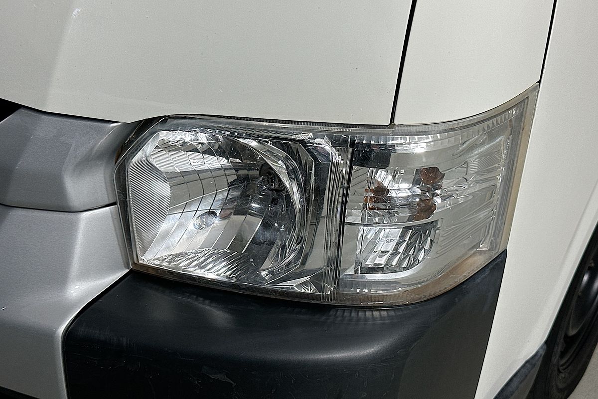 2017 Toyota Hiace COMMUTER (12 SEATS) KDH223R MY16