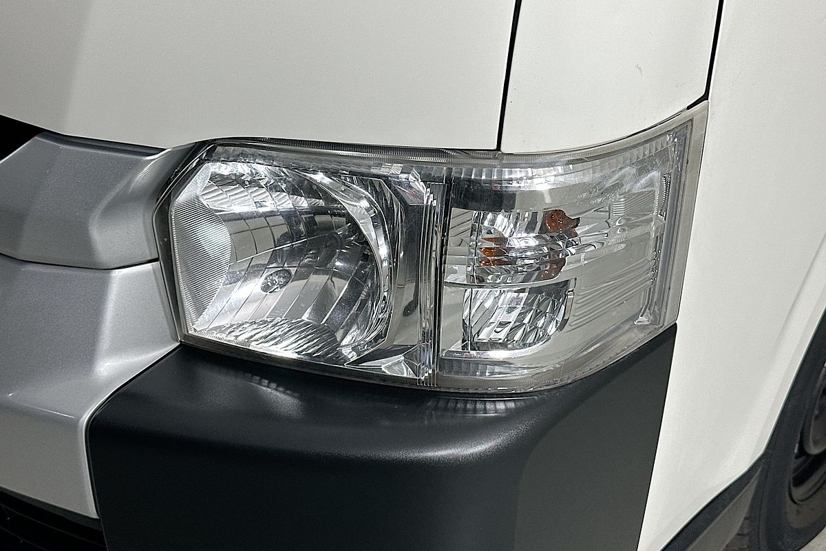 2018 Toyota Hiace COMMUTER (12 SEATS) KDH223R MY16