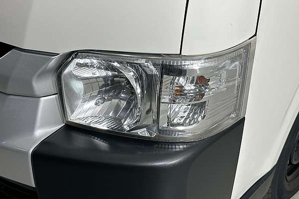 2018 Toyota Hiace COMMUTER (12 SEATS) KDH223R MY16