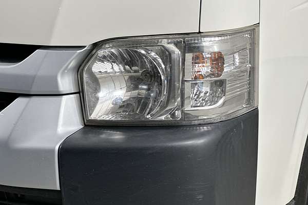 2018 Toyota HIACE COMMUTER KDH223R MY16 ELWB High Roof