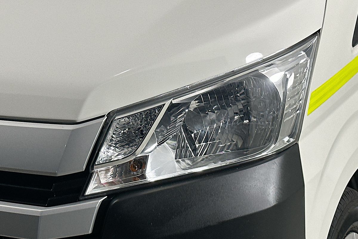 2021 Toyota Hiace SLWB COMMUTER (12 SEATS) GDH322R