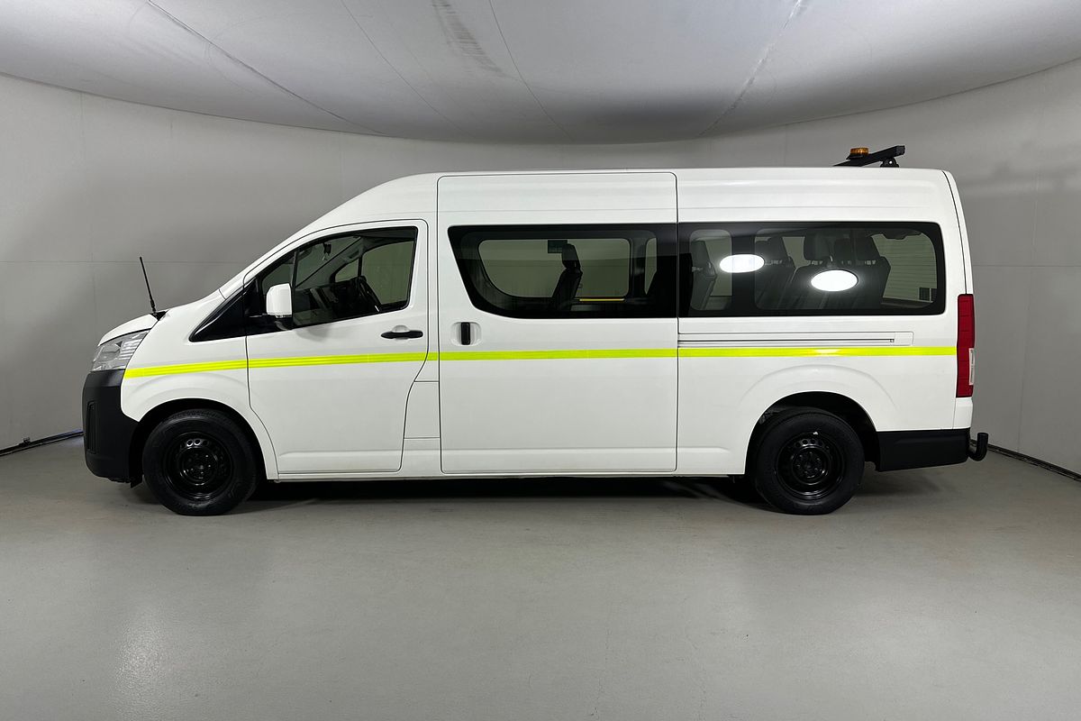 2021 Toyota HIACE SLWB COMMUTER (12 SEATS) GDH322R