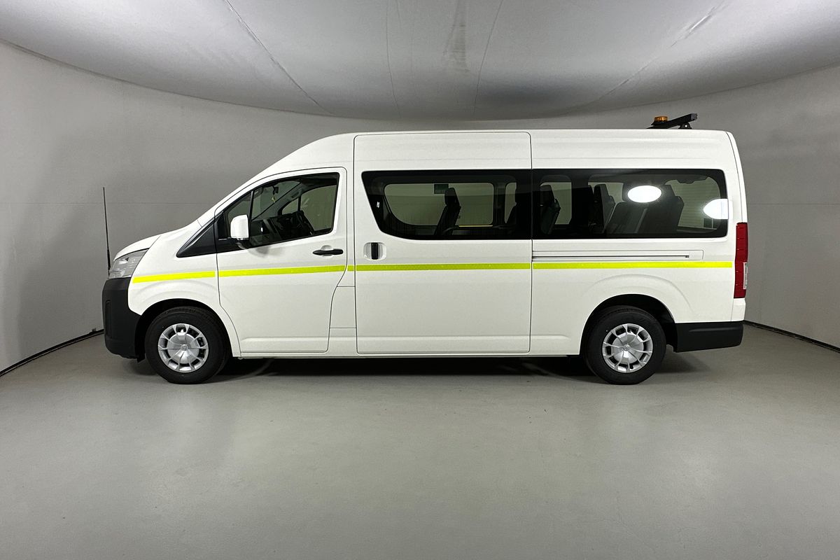 2025 Toyota Hiace SLWB COMMUTER (12 SEATS) GDH322R