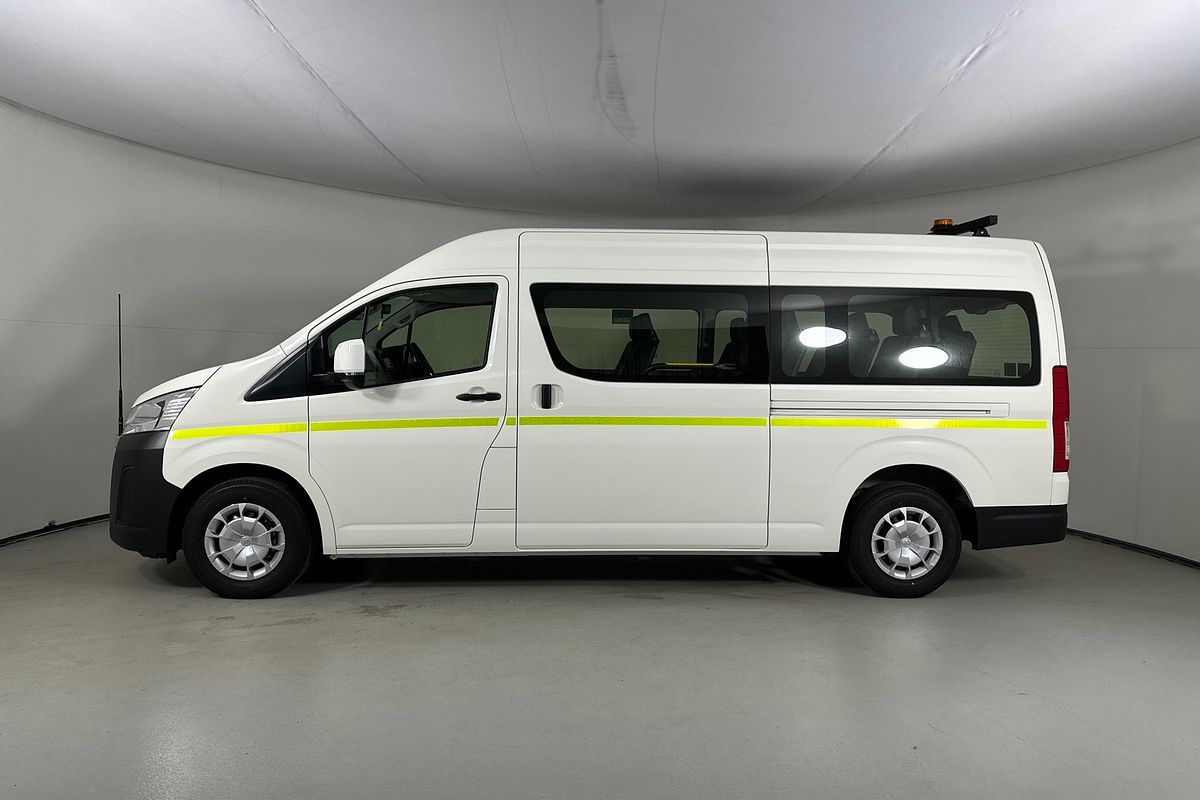 2025 Toyota Hiace SLWB COMMUTER (12 SEATS) GDH322R