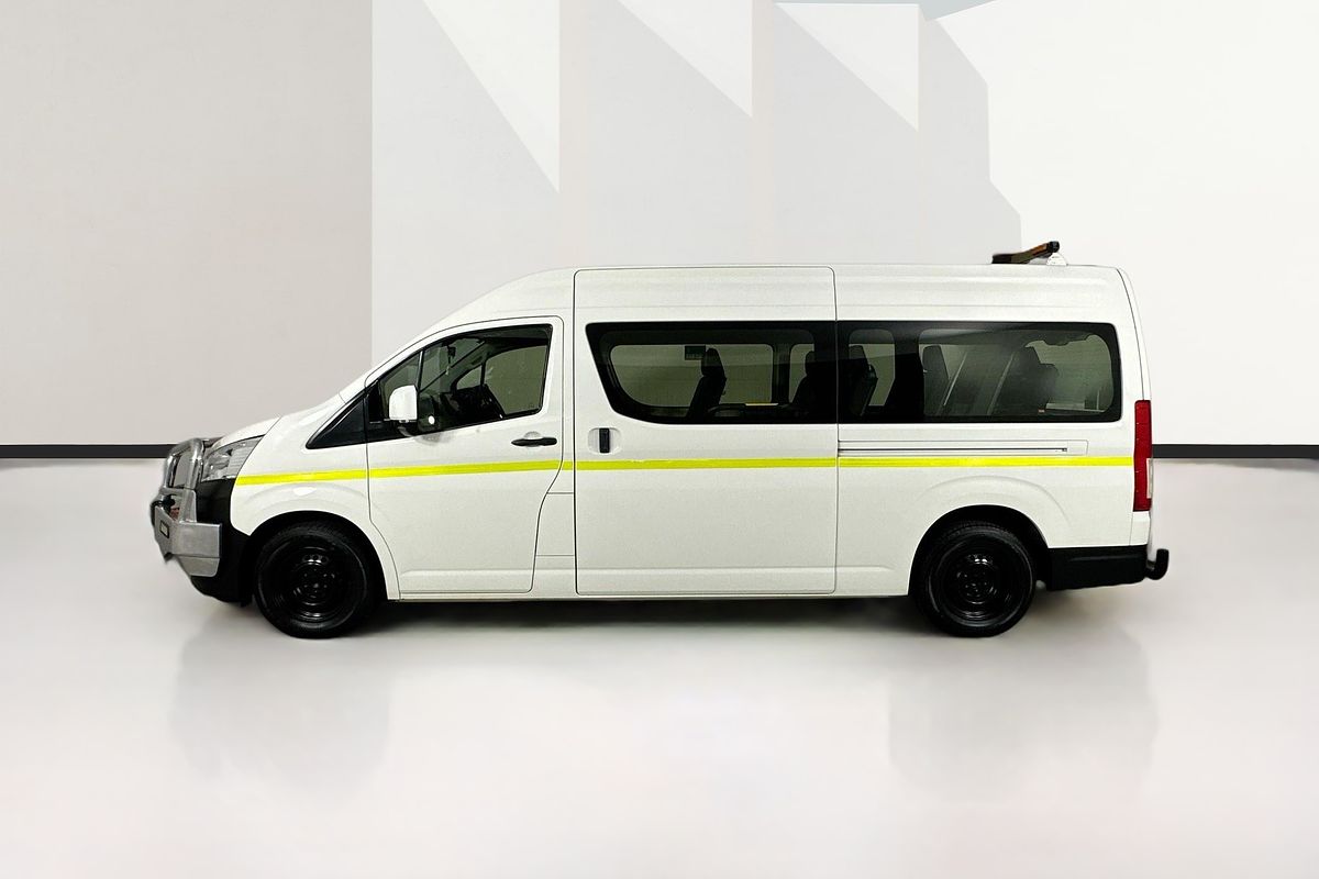 2022 Toyota Hiace SLWB COMMUTER (12 SEATS) GDH322R