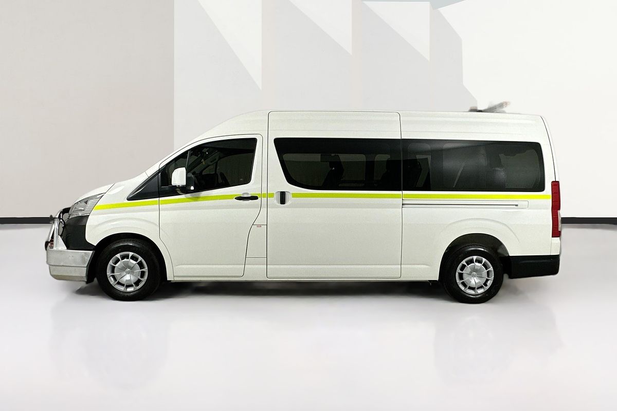2021 Toyota Hiace SLWB COMMUTER (12 SEATS) GDH322R