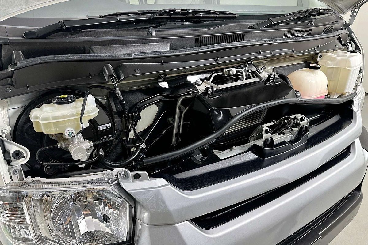 2019 Toyota Hiace COMMUTER (12 SEATS) KDH223R MY16